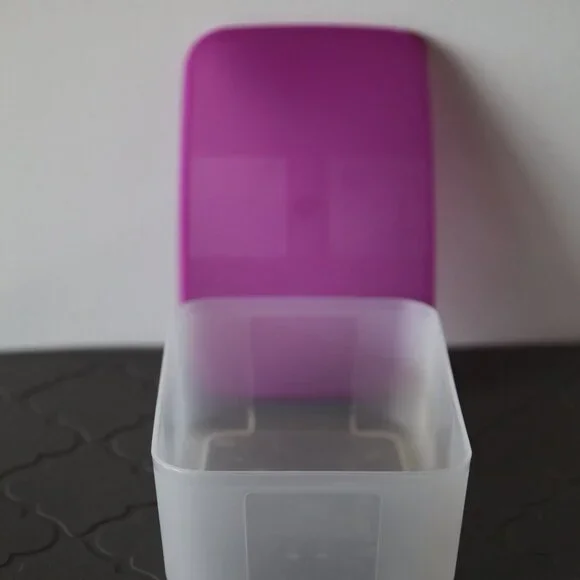 Tupperware Large and Medium Square Container Set - Picture 3 of 8